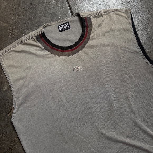 Diesel faded and Contrast Color w/ Diesel Patch sleeveless t shirt - Picture 7 of 9